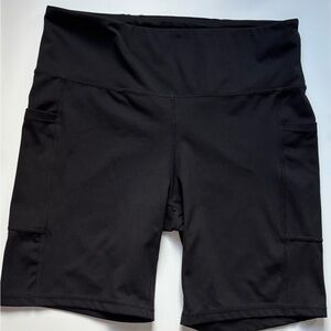 Xersion Women's Black Bike Shorts Size Large